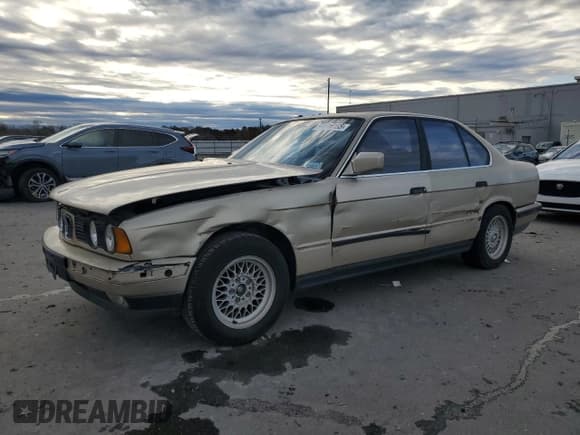 ✅ 1992 BMW 5 Series • VIN: WBAHD631XNBJ72799 • Lot: 91816185. Listed on Copart with 31,288 mi. Free auction sales archive from the USA and detailed vehicle history report at DreamBid. Image 1.