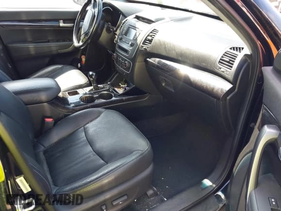 ✅ 2015 Kia Sorento EX • VIN: 5XYKU4A78FG568659 • Лот: 42854454. Опубликован ранее на IAAI с пробегом 124 672 миль. Бесплатный доступ к архиву аукционных продаж из США и подробный отчёт об истории автомобиля на DreamBid. Изображение 5.