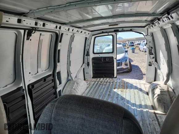✅ 2014 Chevrolet Express Cargo • VIN: 1GCWGFCA5E1200502 • Lot: 80503575. Listed on Copart with 99,783 mi. Free auction sales archive from the USA and detailed vehicle history report at DreamBid. Image 10.