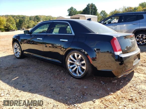 ✅ 2017 Chrysler 300 Limited • VIN: 2C3CCAAG0HH582344 • Lot: 87012075. Wystawiony na Copart z przebiegiem 71 549 mil. Bezpłatny archiwum sprzedaży aukcyjnych z USA i szczegółowy raport historii pojazdu na DreamBid. Zdjęcie 2.