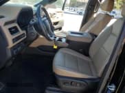 ✅ 2021 Chevrolet Suburban Premier • VIN: 1GNSKFKD6MR187162 • Lot: 76249534. Wystawiony na Copart z przebiegiem 42 017 mil. Bezpłatny archiwum sprzedaży aukcyjnych z USA i szczegółowy raport historii pojazdu na DreamBid. Zdjęcie 7.