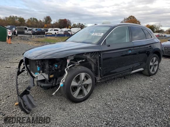 ✅ 2024 Audi Q5 Premium • VIN: WA1ABAFY3R2088765 • Лот: 90124635. Опубликован ранее на Copart с пробегом 30 624 миль. Бесплатный доступ к архиву аукционных продаж из США и подробный отчёт об истории автомобиля на DreamBid. Изображение 1.