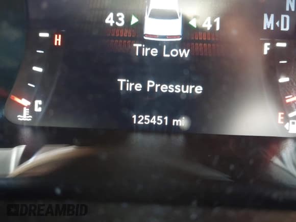 ✅ 2019 Dodge Challenger SXT • VIN: 2C3CDZAG1KH518364 • Lot: 43055972. Wystawiony na IAAI z przebiegiem 125 451 mil. Bezpłatny archiwum sprzedaży aukcyjnych z USA i szczegółowy raport historii pojazdu na DreamBid. Zdjęcie 15.