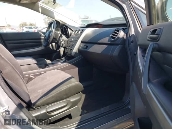 ✅ 2010 Mazda CX-7 SV • VIN: JM3ER2WM1A0339005 • Lot: 42744151. Wystawiony na IAAI z przebiegiem 168 194 mil. Bezpłatny archiwum sprzedaży aukcyjnych z USA i szczegółowy raport historii pojazdu na DreamBid. Zdjęcie 5.