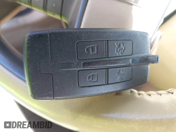 ✅ 2009 Lincoln MKS • VIN: 1LNHM94R09G607455 • Лот: 42234899. Опубликован ранее на IAAI с пробегом 172 840 миль. Бесплатный доступ к архиву аукционных продаж из США и подробный отчёт об истории автомобиля на DreamBid. Изображение 11.