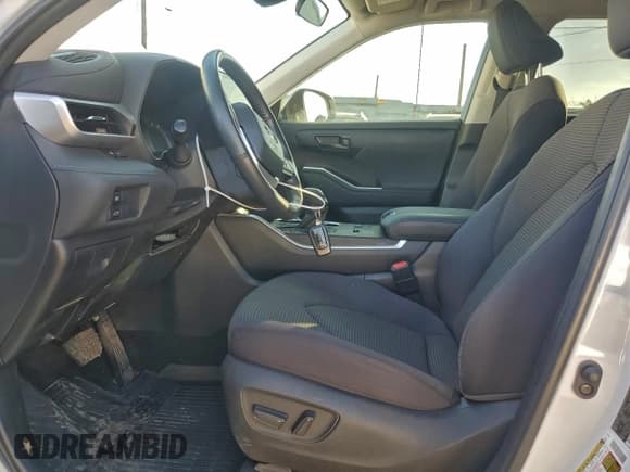 ✅ 2023 Toyota Highlander Hybrid LE • VIN: 5TDZARAHXPS521120 • Лот: 95034905. Опубликован ранее на Copart с пробегом 86 264 миль. Бесплатный доступ к архиву аукционных продаж из США и подробный отчёт об истории автомобиля на DreamBid. Изображение 7.