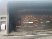 ✅ 1986 Mazda B-Series • VIN: JM2UF3110G0671893 • Lot: 59129635. Wystawiony na Copart z przebiegiem 289 060 mil. Bezpłatny archiwum sprzedaży aukcyjnych z USA i szczegółowy raport historii pojazdu na DreamBid. Zdjęcie 9.