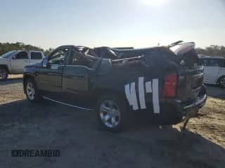 ✅ 2018 Chevrolet Suburban Premier • VIN: 1GNSCJKCXJR235829 • Lot: 74817724. Wystawiony na Copart z przebiegiem 90 067 mil. Bezpłatny archiwum sprzedaży aukcyjnych z USA i szczegółowy raport historii pojazdu na DreamBid. Zdjęcie 2.