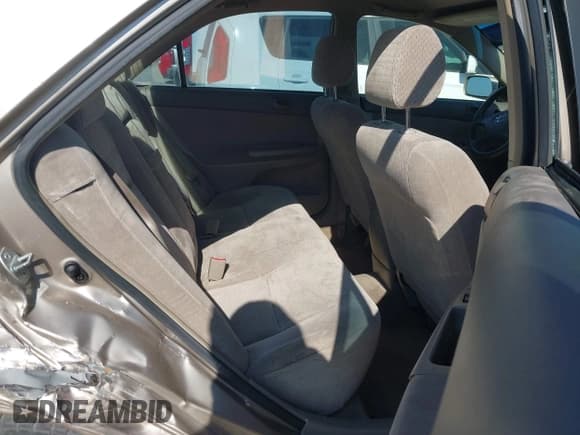 ✅ 2002 Toyota Camry LE • VIN: JTDBE32K620082961 • Lot: 43643735. Listed on IAAI with 203,557 mi. Free auction sales archive from the USA and detailed vehicle history report at DreamBid. Image 8.