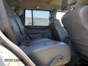 ✅ 2006 Jeep Commander • VIN: 1J8HH48K16C367286 • Лот: 65971985. Опубликован ранее на Copart с пробегом 130 350 миль. Бесплатный доступ к архиву аукционных продаж из США и подробный отчёт об истории автомобиля на DreamBid. Изображение 11.