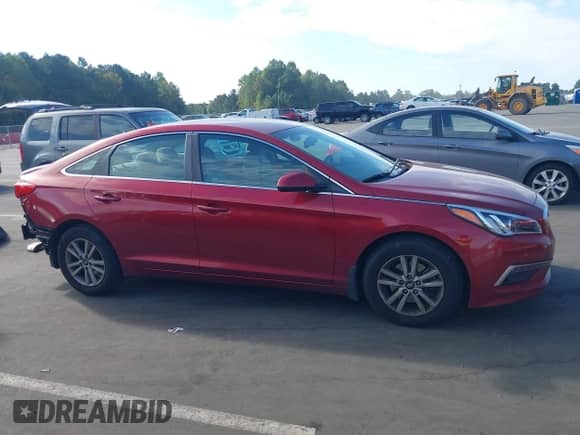 2015 Hyundai Sonata SE with VIN 5NPE24AF5FH221454, listed as a IAAI auction lot 43285695 with 128,631 mi miles and . Bid and sale history available at DreamBid. Image 13.