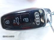 ✅ 2024 Audi Q8 e-tron Premium Plus • VIN: WA15AAGE5RB058692 • Lot: 42003481. Wystawiony na IAAI z przebiegiem 9 129 mil. Bezpłatny archiwum sprzedaży aukcyjnych z USA i szczegółowy raport historii pojazdu na DreamBid. Zdjęcie 11.