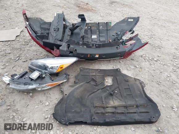 ✅ 2015 Ford Escape Titanium • VIN: 1FMCU9J90FUB74988 • Lot: 43561618. Listed on IAAI with 93,694 mi. Free auction sales archive from the USA and detailed vehicle history report at DreamBid. Image 12.