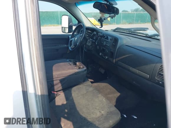 ✅ 2011 Chevrolet Silverado 2500HD LT • VIN: 1GC1KXCG1BF108806 • Лот: 42883737. Опубликован ранее на IAAI с пробегом 188 963 миль. Бесплатный доступ к архиву аукционных продаж из США и подробный отчёт об истории автомобиля на DreamBid. Изображение 5.