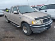 ✅ 1998 Ford F-150 • VIN: 1FTZX17W6WNB66022 • Lot: 41890478. Wystawiony na IAAI z przebiegiem 245 651 mil. Bezpłatny archiwum sprzedaży aukcyjnych z USA i szczegółowy raport historii pojazdu na DreamBid. Zdjęcie 1.