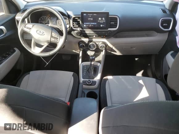 2022 Hyundai Venue SEL с VIN KMHRC8A33NU135829, выставлен на аукционе Copart как лот 77981244 с пробегом 19 045 миль миль и Списание • Salvage title. История ставок и продаж доступна на DreamBid. Изображение 8.