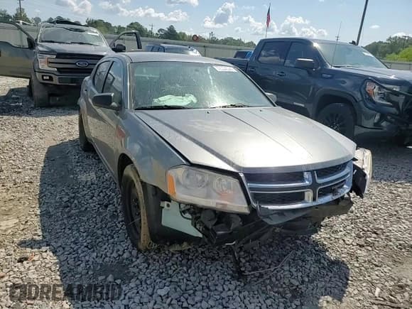 ✅ 2012 Dodge Avenger SE • VIN: 1C3CDZAB5CN323557 • Лот: 72334594. Опубликован ранее на Copart с пробегом 170 874 миль. Бесплатный доступ к архиву аукционных продаж из США и подробный отчёт об истории автомобиля на DreamBid. Изображение 10.