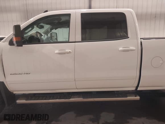 ✅ 2015 Chevrolet Silverado 2500HD LT • VIN: 1GC1KVEG4FF519124 • Lot: 43017987. Listed on IAAI with 144,593 mi. Free auction sales archive from the USA and detailed vehicle history report at DreamBid. Image 14.