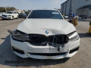 ✅ 2020 BMW 5 Series M550i xDrive • VIN: WBAJS7C02LBN96544 • Lot: 64272345. Wystawiony na Copart z przebiegiem 42 734 mil. Bezpłatny archiwum sprzedaży aukcyjnych z USA i szczegółowy raport historii pojazdu na DreamBid. Zdjęcie 5.