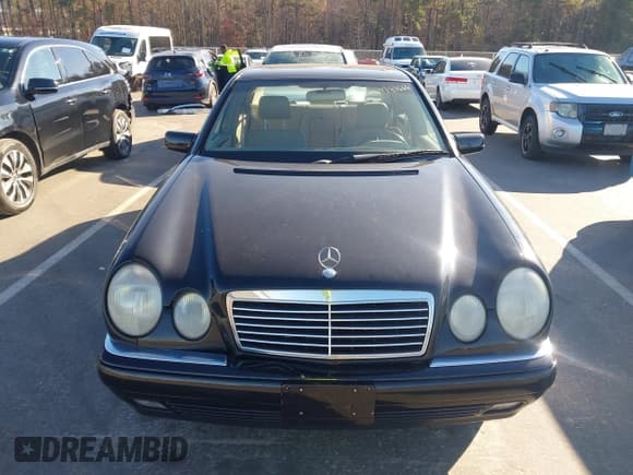 ✅ 1998 Mercedes-Benz E 320 • VIN: WDBJF65F3WA633595 • Lot: 43784666. Listed on IAAI with 127,881 mi. Free auction sales archive from the USA and detailed vehicle history report at DreamBid. Image 6.