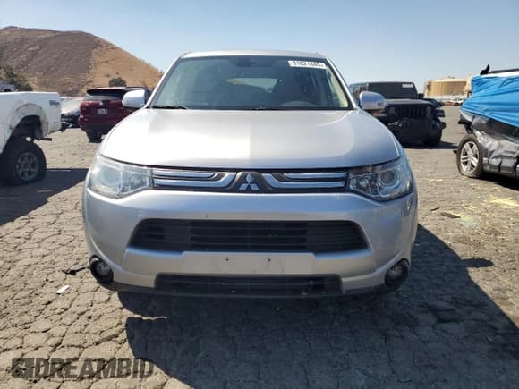 ✅ 2014 Mitsubishi Outlander GT • VIN: JA4JZ4AX6EZ017024 • Lot: 81821645. Wystawiony na Copart z przebiegiem 179 602 mil. Bezpłatny archiwum sprzedaży aukcyjnych z USA i szczegółowy raport historii pojazdu na DreamBid. Zdjęcie 5.