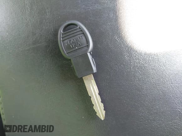 ✅ 2010 Jeep Commander Sport • VIN: 1J4RG4GK7AC127808 • Lot: 42479312. Listed on IAAI with 161,385 mi. Free auction sales archive from the USA and detailed vehicle history report at DreamBid. Image 11.