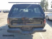 ✅ 1991 Toyota Pickup • VIN: JT4RN81A6M0070753 • Lot: 82228175. Wystawiony na Copart z przebiegiem 120 097 mil. Bezpłatny archiwum sprzedaży aukcyjnych z USA i szczegółowy raport historii pojazdu na DreamBid. Zdjęcie 6.