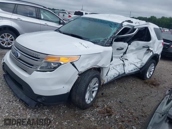 ✅ 2015 Ford Explorer • VIN: 1FM5K8B85FGA16126 • Лот: 42675346. Опубликован ранее на IAAI с пробегом Не указан. Бесплатный доступ к архиву аукционных продаж из США и подробный отчёт об истории автомобиля на DreamBid. Изображение 2.