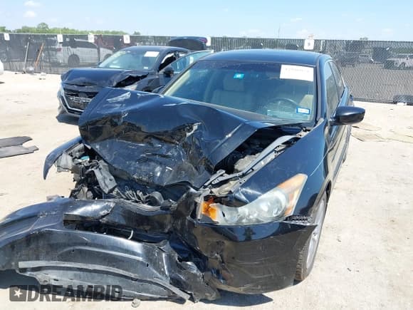 ✅ 2012 Honda Accord EX-L • VIN: 1HGCP2F84CA062745 • Lot: 42996078. Listed on IAAI with 140,691 mi. Free auction sales archive from the USA and detailed vehicle history report at DreamBid. Image 17.