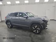 ✅ 2025 Volkswagen Atlas SE • VIN: 1V2HE2CA4SC204398 • Лот: 93465785. Опубликован ранее на Copart с пробегом 17 247 миль. Бесплатный доступ к архиву аукционных продаж из США и подробный отчёт об истории автомобиля на DreamBid. Изображение 4.