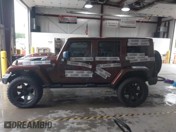 ✅ 2008 Jeep Wrangler Unlimited Rubicon • VIN: 1J4GA69188L626040 • Лот: 42285491. Опубликован ранее на IAAI с пробегом 149 634 миль. Бесплатный доступ к архиву аукционных продаж из США и подробный отчёт об истории автомобиля на DreamBid. Изображение 14.