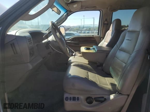 ✅ 2003 Ford F-350 XL • VIN: 1FTSW31P53EC34209 • Лот: 82230395. Опубликован ранее на Copart с пробегом 250 082 миль. Бесплатный доступ к архиву аукционных продаж из США и подробный отчёт об истории автомобиля на DreamBid. Изображение 7.