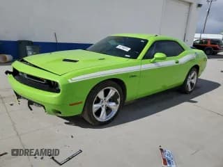 ✅ 2015 Dodge Challenger R/T Plus • VIN: 2C3CDZBT9FH764712 • Lot: 44798874. Wystawiony na Copart z przebiegiem 52 115 mil. Bezpłatny archiwum sprzedaży aukcyjnych z USA i szczegółowy raport historii pojazdu na DreamBid. Zdjęcie 1.