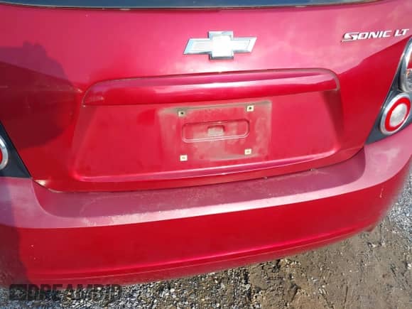 2013 Chevrolet Sonic LT с VIN 1G1JC6SH5D4244378, выставлен на аукционе IAAI как лот 43580064 с пробегом 138 252 миль миль и . История ставок и продаж доступна на DreamBid. Изображение 13.