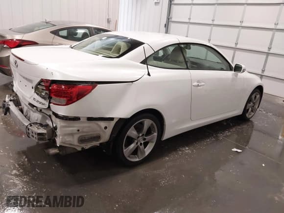 ✅ 2010 Lexus IS 250 C • VIN: JTHFF2C20A2513920 • Lot: 42084678. Listed on IAAI with 175,530 mi. Free auction sales archive from the USA and detailed vehicle history report at DreamBid. Image 4.