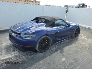 ✅ 2021 Porsche 718 Spyder • VIN: WP0CC2A8XMS240221 • Lot: 84006785. Wystawiony na Copart z przebiegiem 42 755 mil. Bezpłatny archiwum sprzedaży aukcyjnych z USA i szczegółowy raport historii pojazdu na DreamBid. Zdjęcie 3.