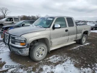 ✅ 2000 Chevrolet Silverado 2500 LS • VIN: 1GCGK29U9YE403483 • Lot: 81911984. Wystawiony na Copart z przebiegiem 150 244 mil. Bezpłatny archiwum sprzedaży aukcyjnych z USA i szczegółowy raport historii pojazdu na DreamBid. Zdjęcie 1.