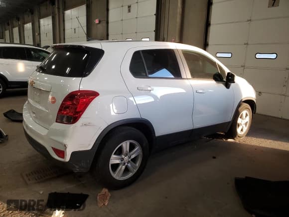✅ 2021 Chevrolet Trax LS • VIN: KL7CJKSB2MB300473 • Lot: 91988465. Listed on Copart with 31,978 mi. Free auction sales archive from the USA and detailed vehicle history report at DreamBid. Image 3.