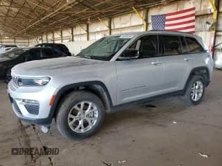 ✅ 2023 Jeep Grand Cherokee Limited • VIN: 1C4RJHBG0PC580615 • Лот: 90505365. Опубликован ранее на Copart с пробегом 23 295 миль. Бесплатный доступ к архиву аукционных продаж из США и подробный отчёт об истории автомобиля на DreamBid. Изображение 1.