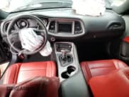 ✅ 2021 Dodge Challenger SXT • VIN: 2C3CDZAG8MH517635 • Lot: 39369623. Wystawiony na Copart z przebiegiem 32 034 mil. Bezpłatny archiwum sprzedaży aukcyjnych z USA i szczegółowy raport historii pojazdu na DreamBid. Zdjęcie 8.