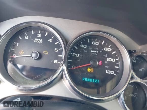 ✅ 2007 Chevrolet Silverado 1500 1LT • VIN: 3GCEC13J97G505483 • Lot: 41911656. Wystawiony na IAAI z przebiegiem 144 415 mil. Bezpłatny archiwum sprzedaży aukcyjnych z USA i szczegółowy raport historii pojazdu na DreamBid. Zdjęcie 7.