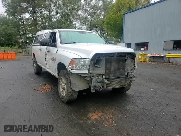 ✅ 2018 Ram 2500 Big Horn • VIN: 3C6UR5JL1JG139815 • Lot: 82490775. Listed on Copart with 134,571 mi. Free auction sales archive from the USA and detailed vehicle history report at DreamBid. Image 13.