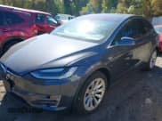 ✅ 2016 Tesla Model X 70D • VIN: 5YJXCBE26GF005047 • Lot: 43414028. Wystawiony na IAAI z przebiegiem 72 556 mil. Bezpłatny archiwum sprzedaży aukcyjnych z USA i szczegółowy raport historii pojazdu na DreamBid. Zdjęcie 19.