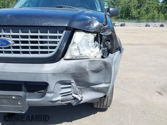 ✅ 2004 Ford Explorer XLS • VIN: 1FMZU72KX4UB38786 • Lot: 43019584. Wystawiony na IAAI z przebiegiem 233 196 mil. Bezpłatny archiwum sprzedaży aukcyjnych z USA i szczegółowy raport historii pojazdu na DreamBid. Zdjęcie 6.