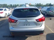 ✅ 2017 Nissan Rogue SL • VIN: JN1BJ1CPXHW027917 • Лот: 42709015. Опубликован ранее на IAAI с пробегом 134 287 миль. Бесплатный доступ к архиву аукционных продаж из США и подробный отчёт об истории автомобиля на DreamBid. Изображение 17.