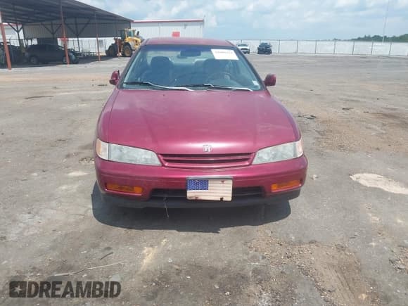 ✅ 1994 Honda Accord LX • VIN: 1HGCD7236RA052632 • Лот: 42909424. Опубликован ранее на IAAI с пробегом 264 920 миль. Бесплатный доступ к архиву аукционных продаж из США и подробный отчёт об истории автомобиля на DreamBid. Изображение 6.