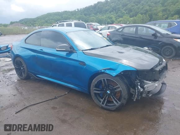 ✅ 2017 BMW M2 • VIN: WBS1H9C55HV786233 • Lot: 42955848. Wystawiony na IAAI z przebiegiem 64 266 mil. Bezpłatny archiwum sprzedaży aukcyjnych z USA i szczegółowy raport historii pojazdu na DreamBid. Zdjęcie 1.