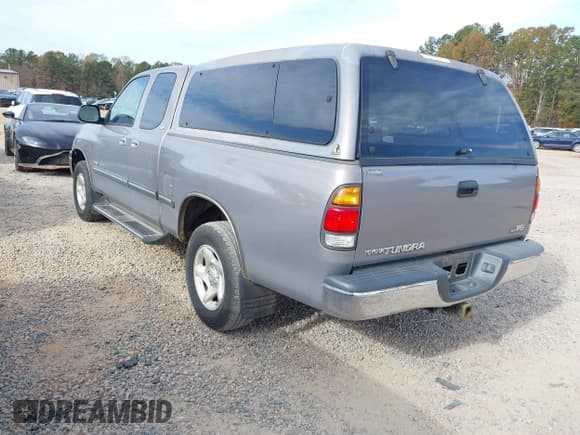✅ 2002 Toyota Tundra SR5 • VIN: 5TBRT34172S238875 • Lot: 43666924. Wystawiony na IAAI z przebiegiem 232 871 mil. Bezpłatny archiwum sprzedaży aukcyjnych z USA i szczegółowy raport historii pojazdu na DreamBid. Zdjęcie 3.
