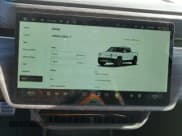 ✅ 2022 Rivian R1T Adventure • VIN: 7FCTGAAA9NN009189 • Lot: 56009235. Wystawiony na Copart z przebiegiem 28 994 mil. Bezpłatny archiwum sprzedaży aukcyjnych z USA i szczegółowy raport historii pojazdu na DreamBid. Zdjęcie 9.