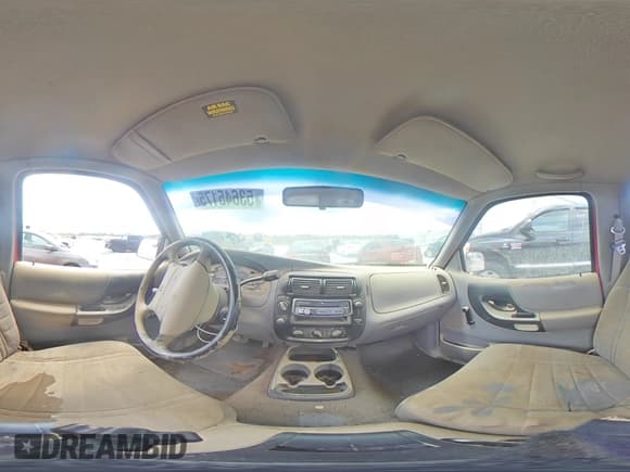 ✅ 1997 Ford Ranger XLT • VIN: 1FTCR11X4VTA49342 • Лот: 53645175. Опубликован ранее на Copart с пробегом 206 522 миль. Бесплатный доступ к архиву аукционных продаж из США и подробный отчёт об истории автомобиля на DreamBid. Изображение 14.